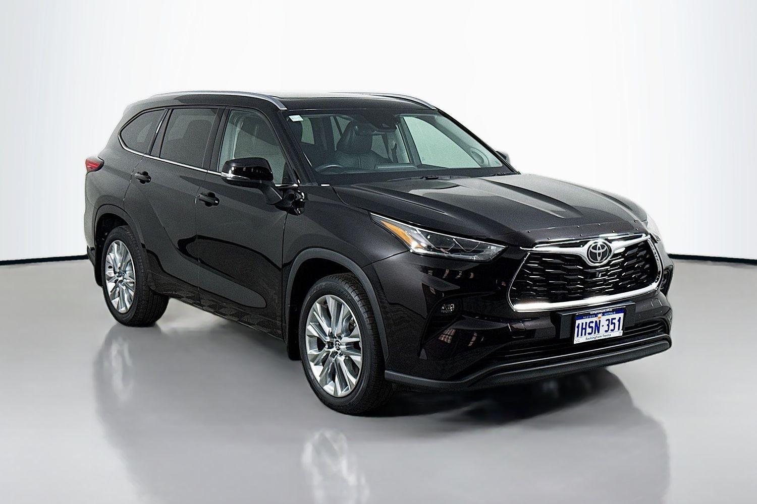 2022 Toyota Kluger Grande in Brown