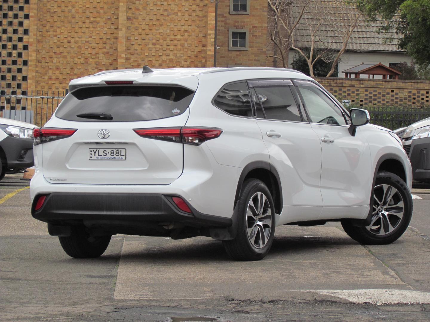 2022 Toyota Kluger GXL AWD in White