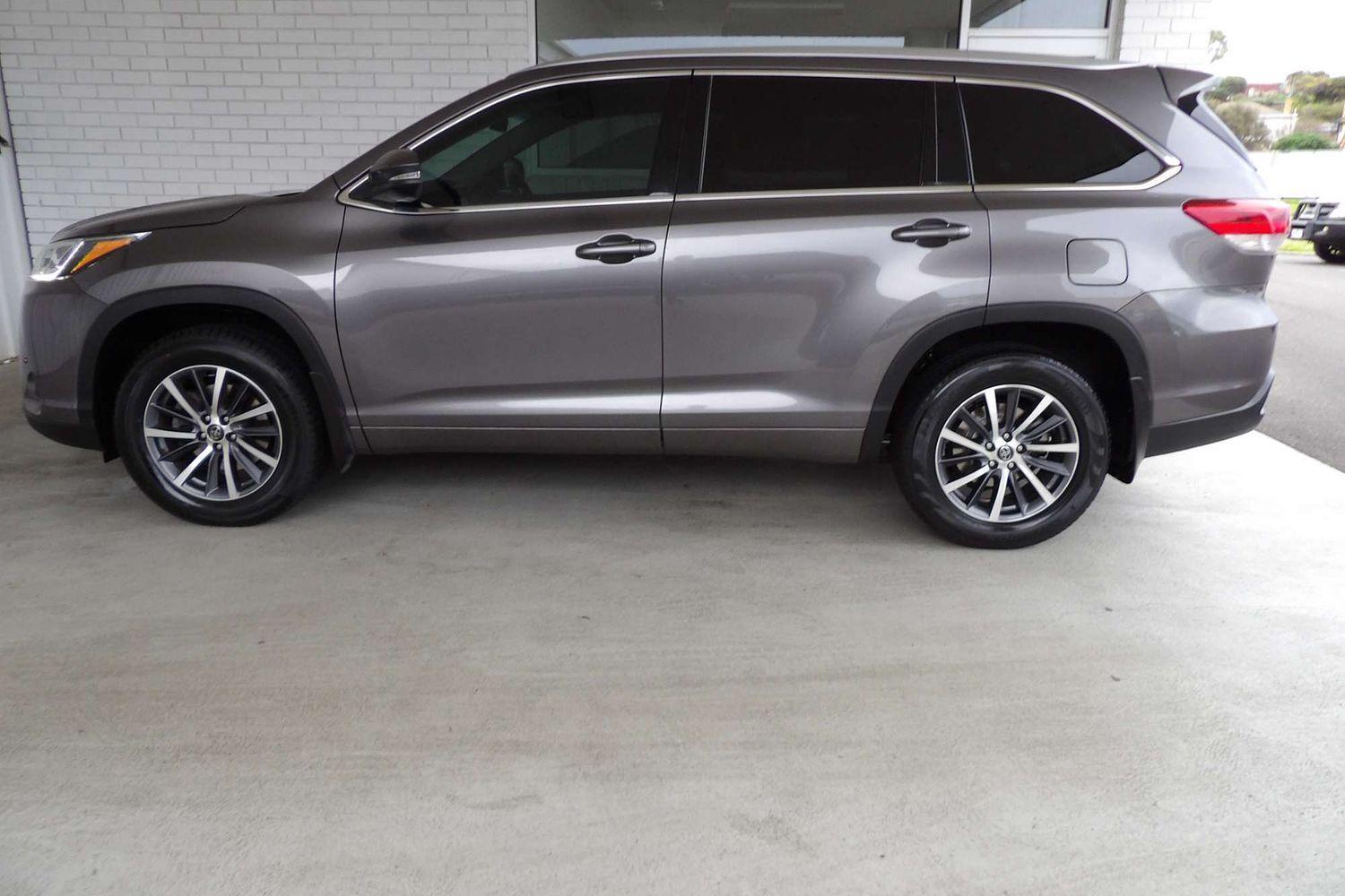 2017 Toyota Kluger 4x2 GXL in Grey