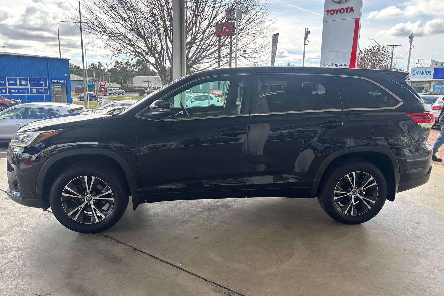 2019 Toyota Kluger GX in Black