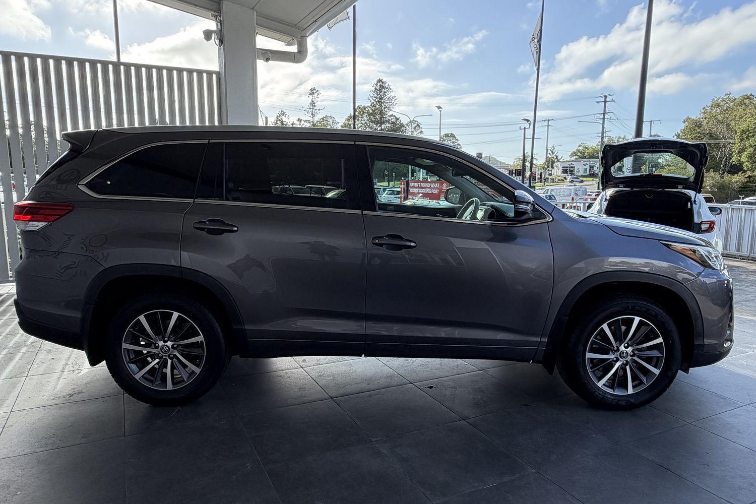 2017 Toyota Kluger 4x2 GXL in Grey