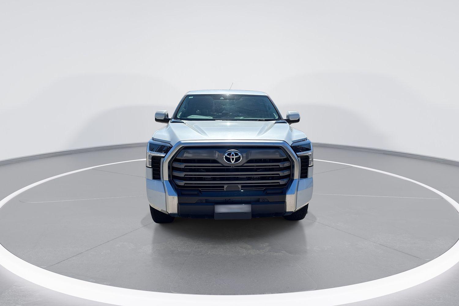 2023 Toyota Tundra Limited in White