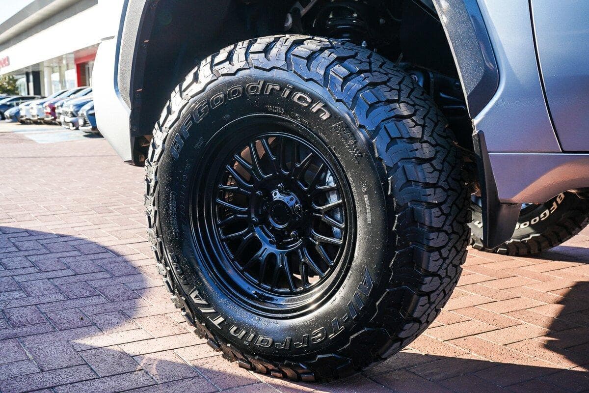 2023 Toyota Tundra Limited in Silver