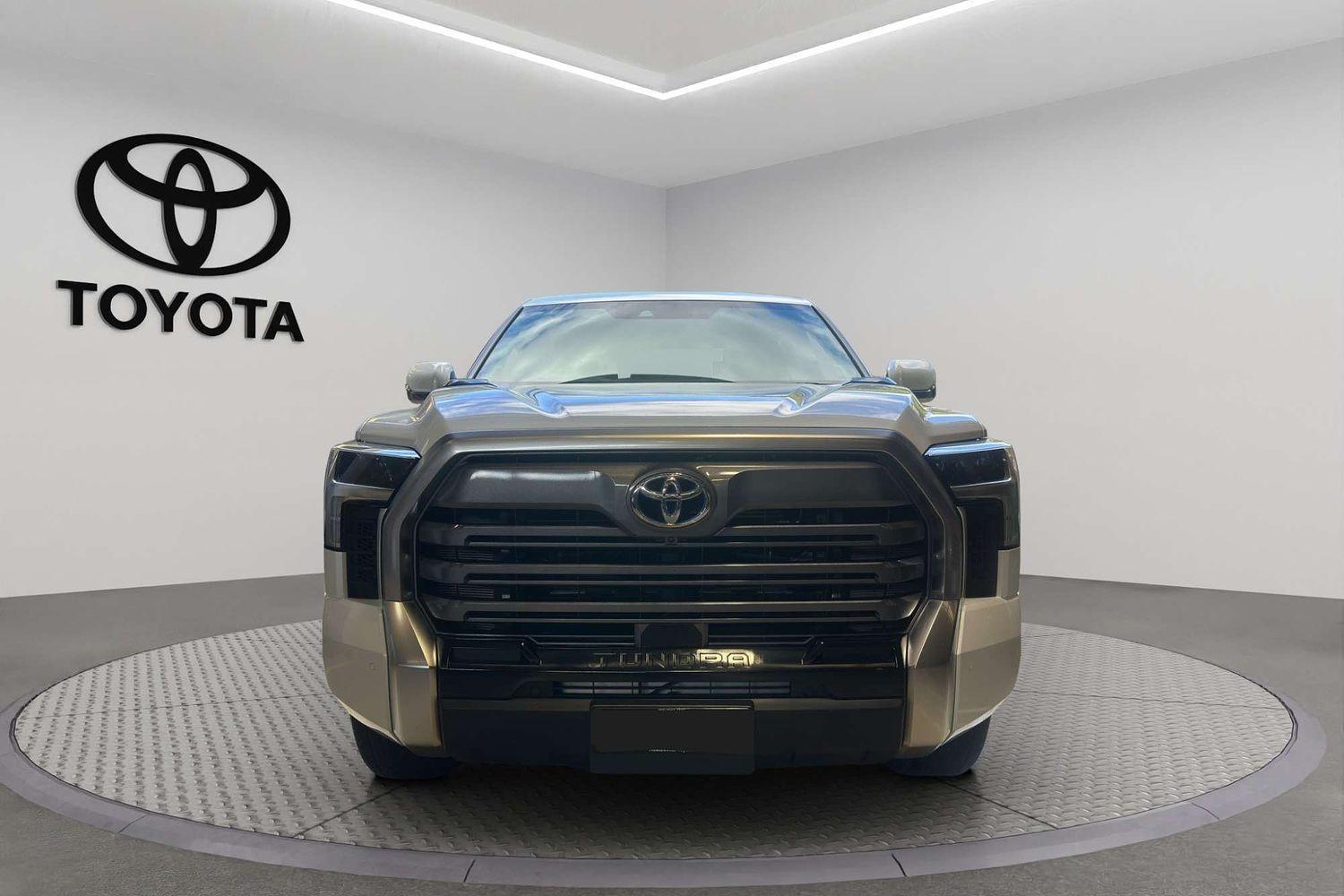 2023 Toyota Tundra Limited in White