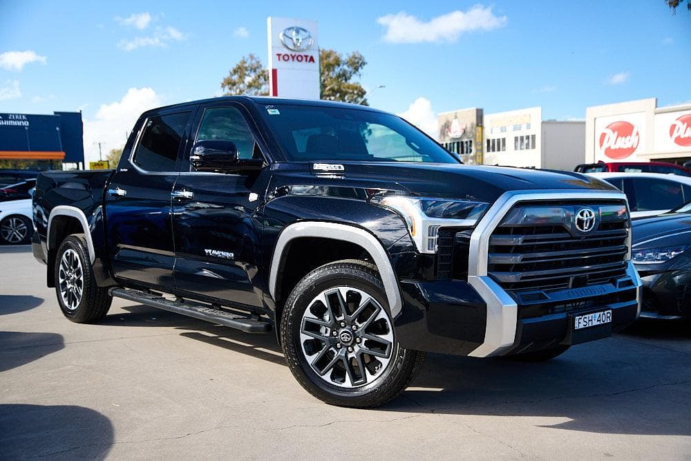 2024 Toyota Tundra Limited in Black
