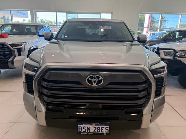 2023 Toyota Tundra Limited in Silver