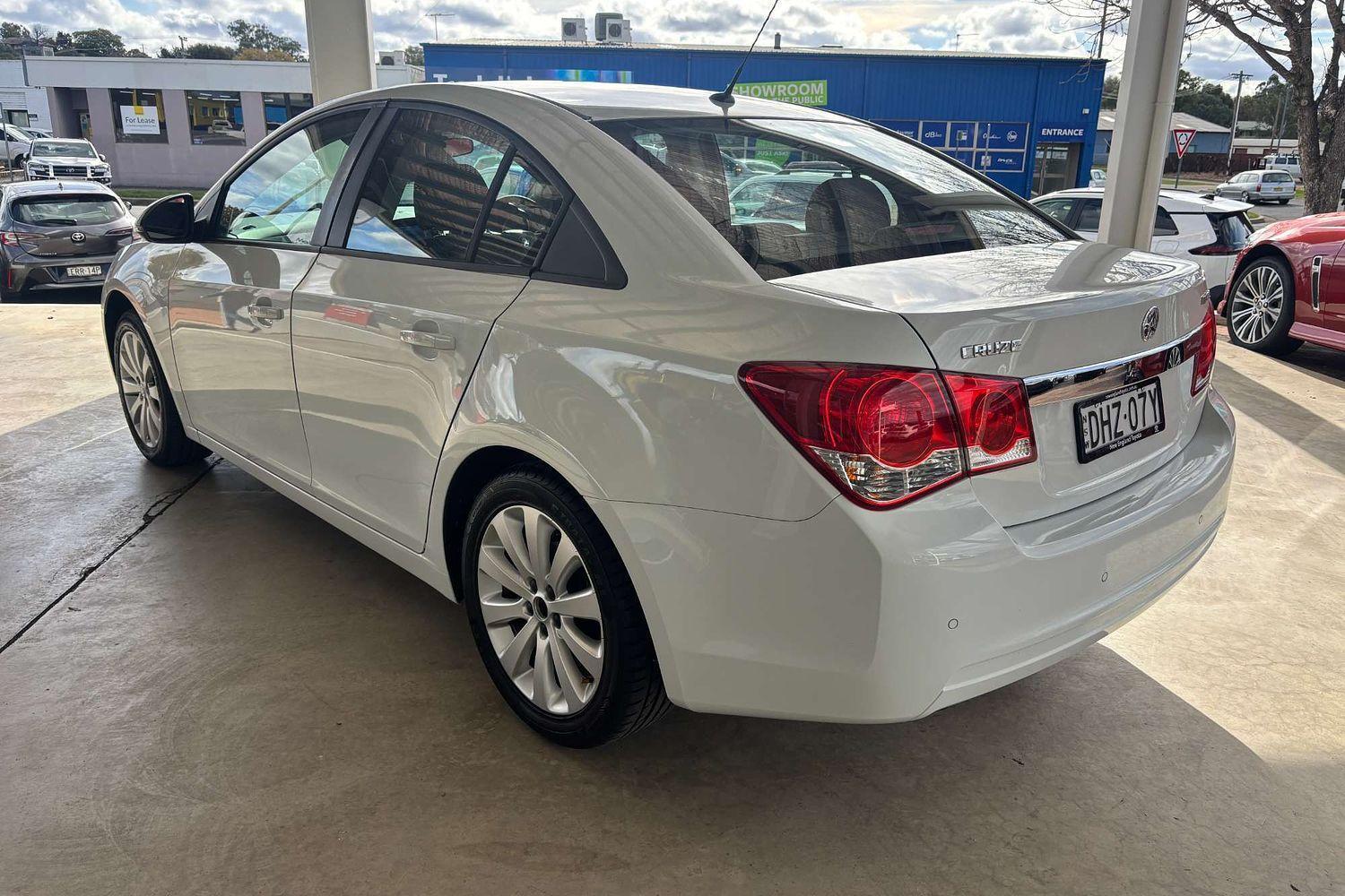2016 Holden Cruze Equipe in Heron White