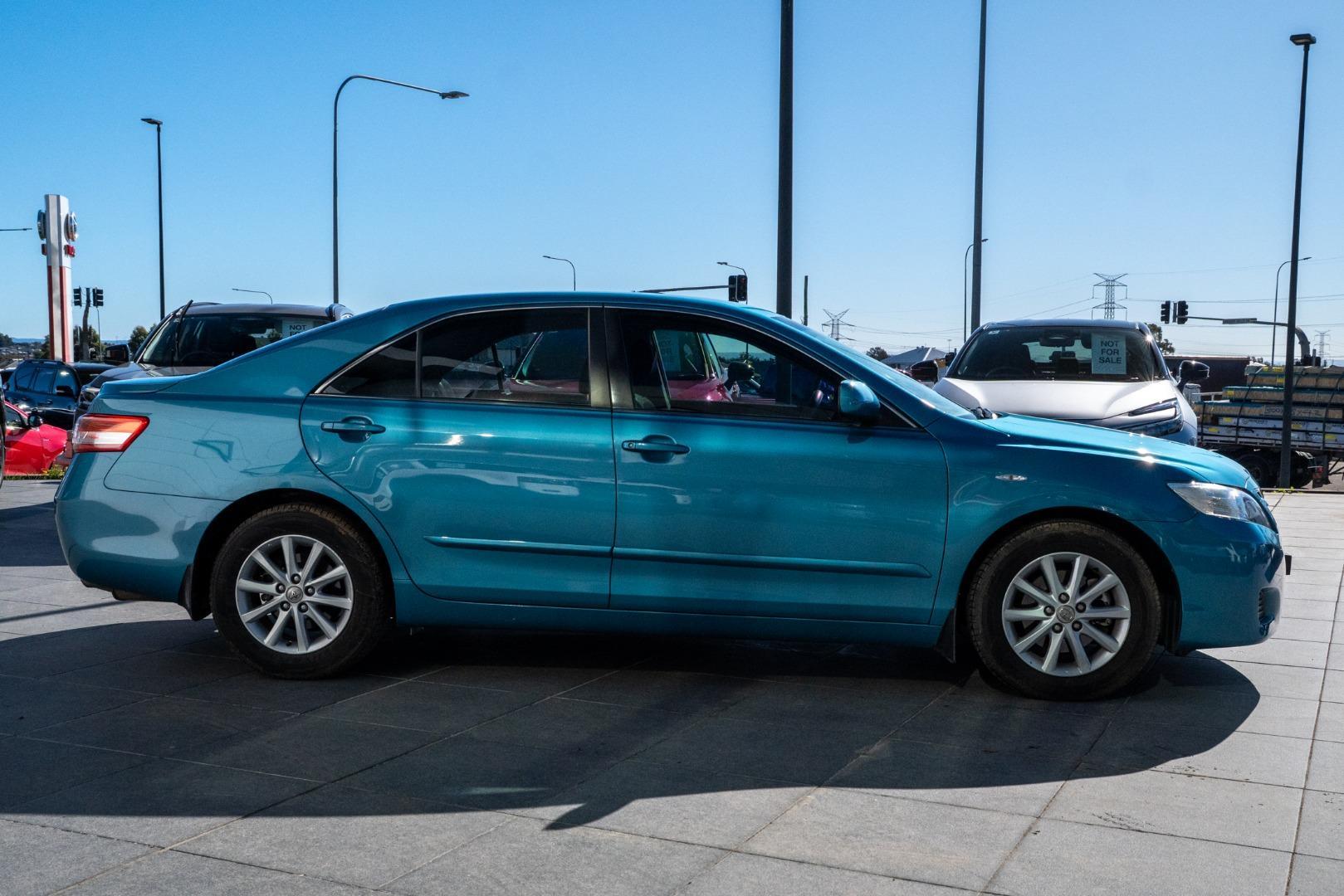 2011 Toyota Camry Altise in Blue