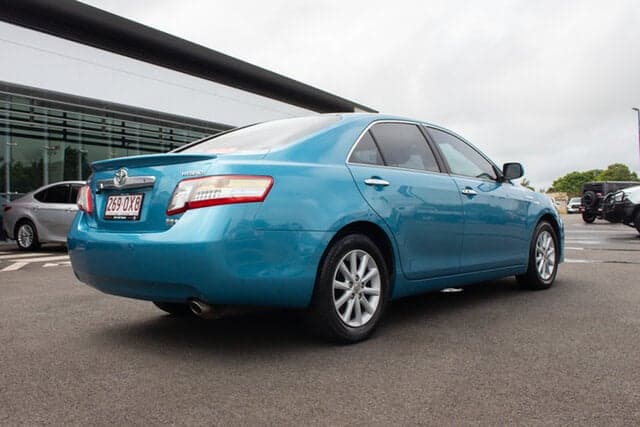 2010 Toyota Camry Hybrid Luxury in Blue