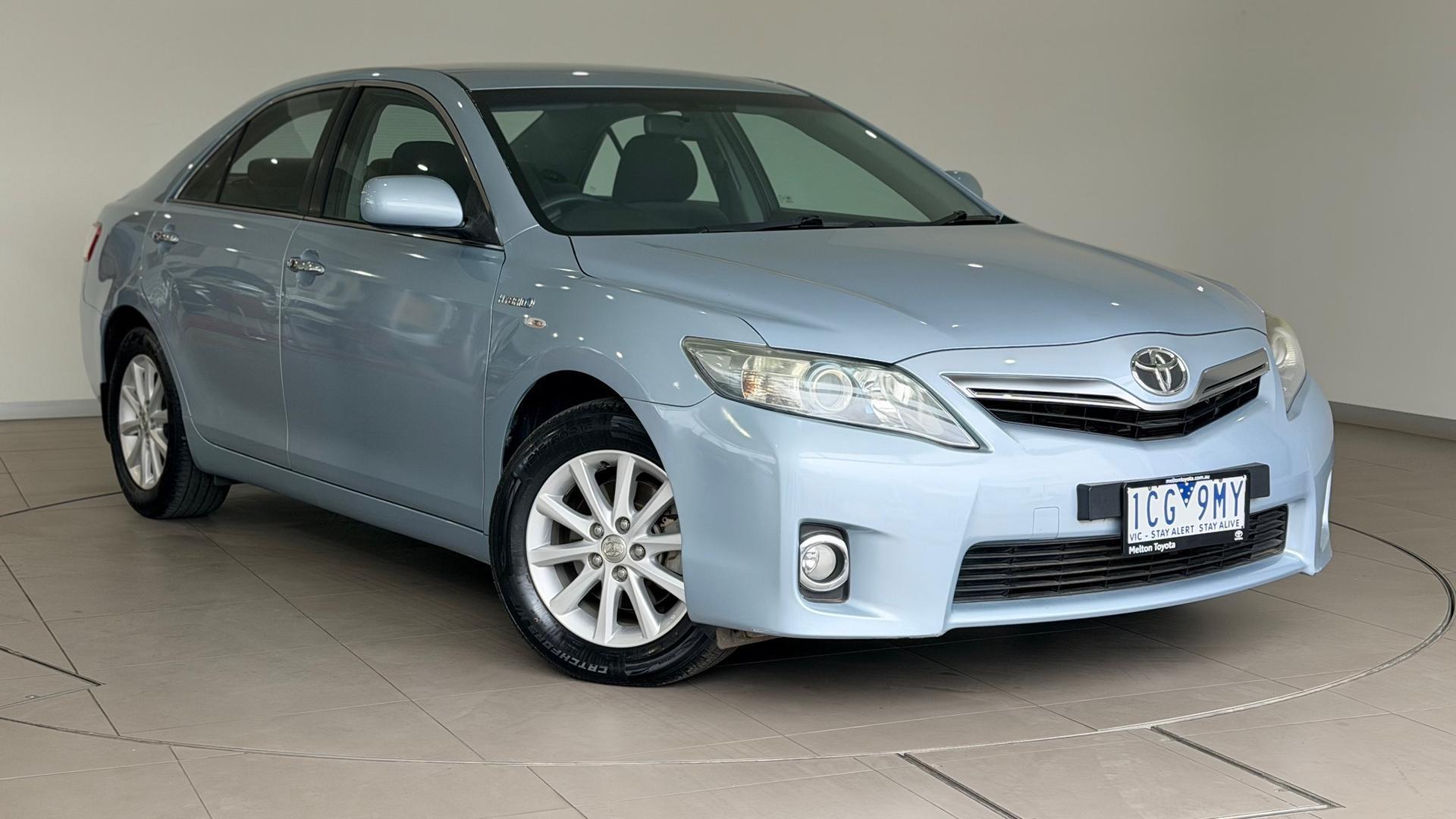 2010 Toyota Camry Hybrid in Blue