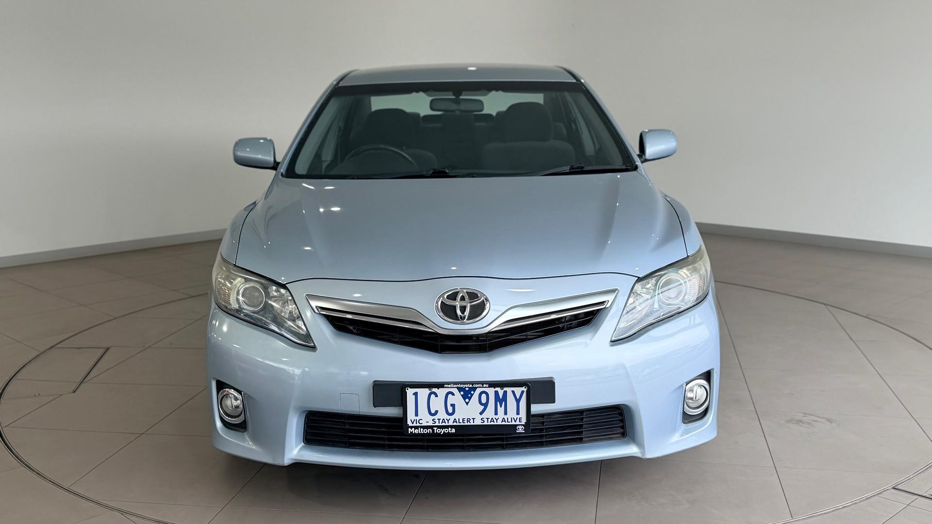 2010 Toyota Camry Hybrid in Blue