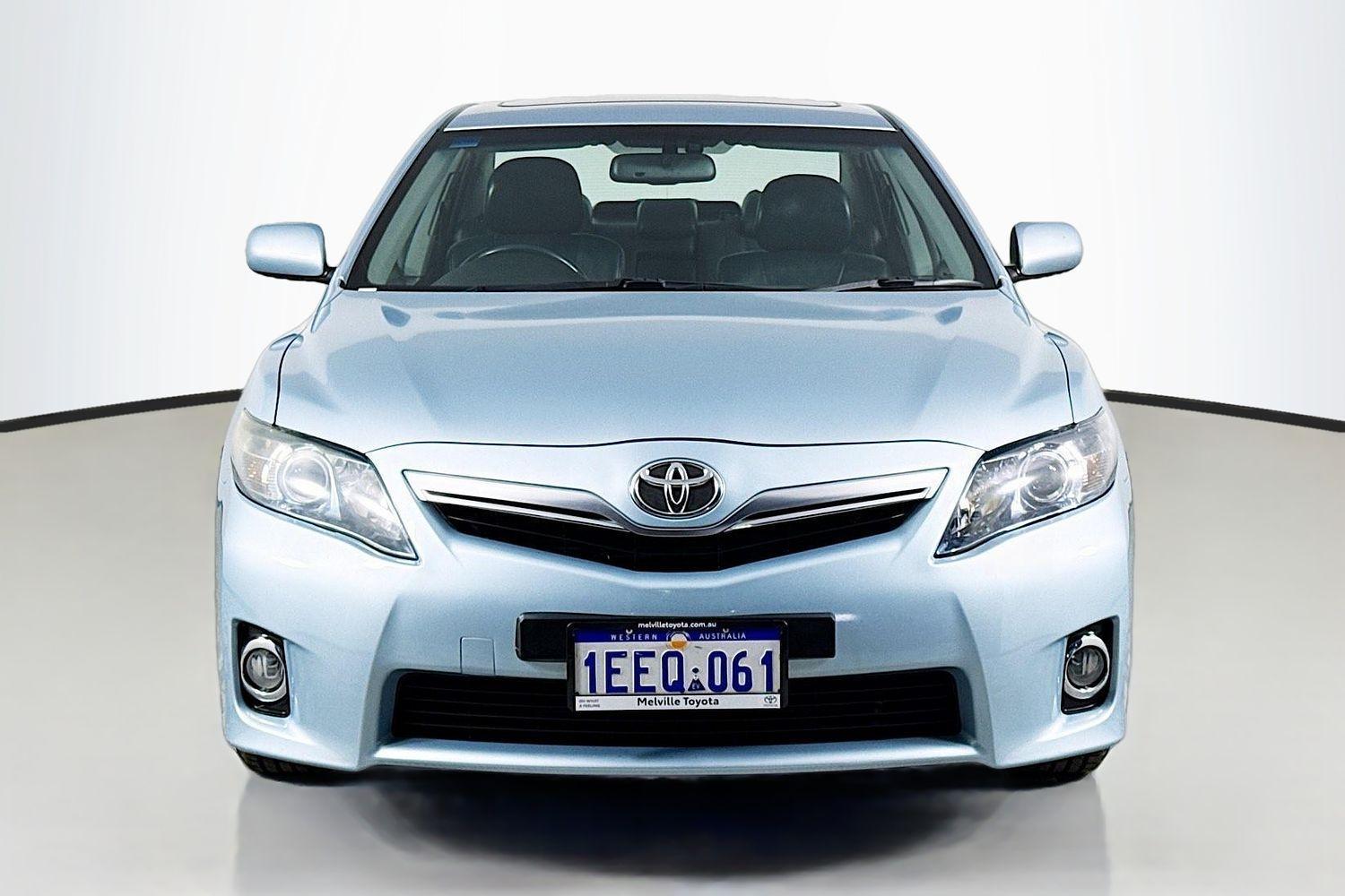 2011 Toyota Camry Hybrid L2 in Blue