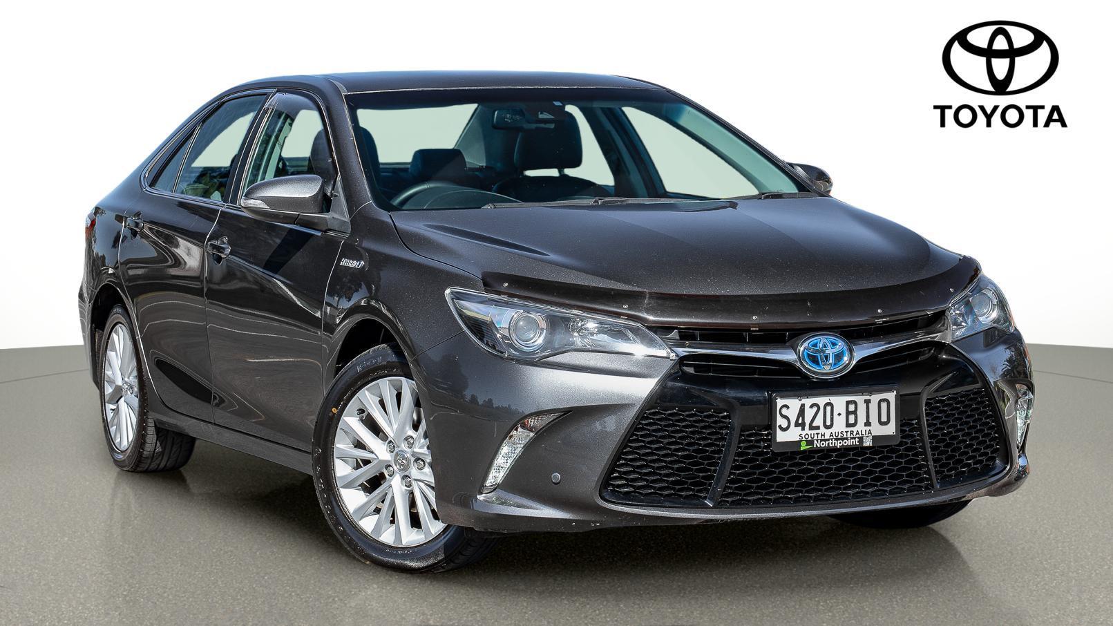 2015 Toyota Camry Hybrid Atara SL in Silver