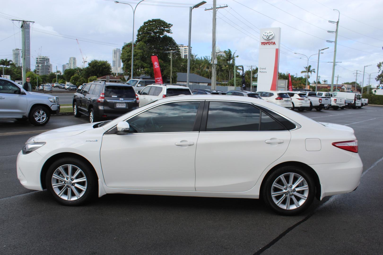 2016 Toyota Camry Hybrid Atara S in White