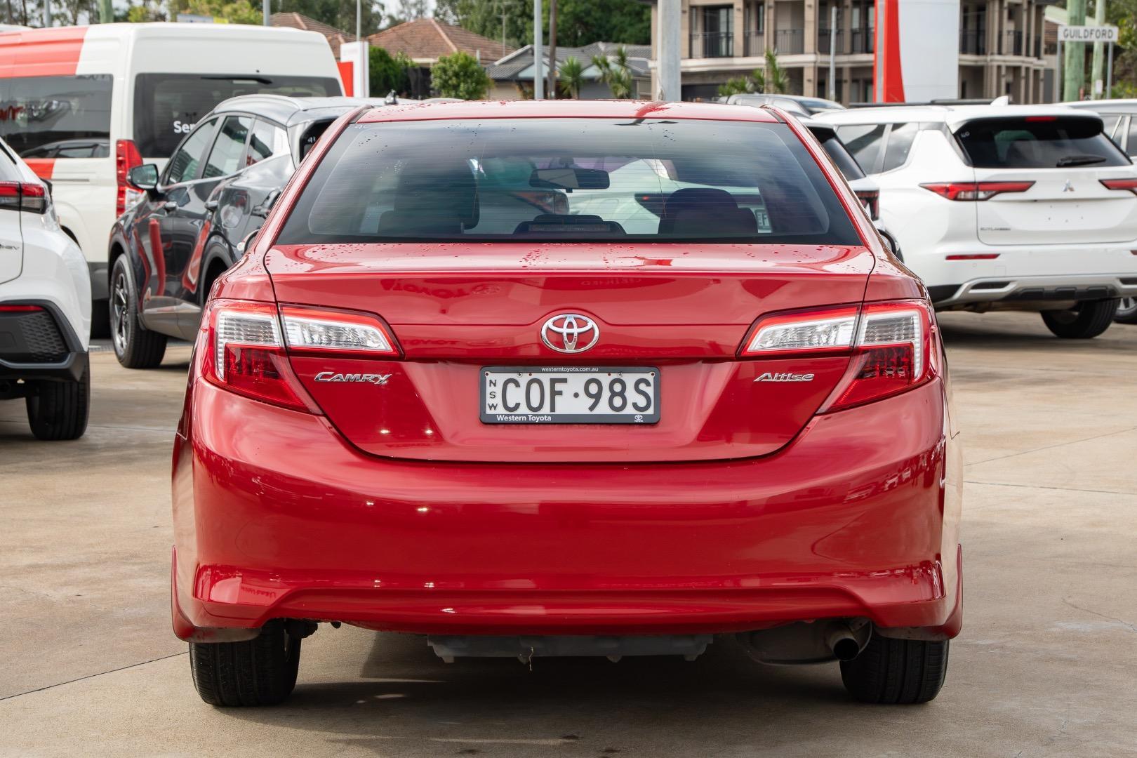 2012 Toyota Camry Altise in Red