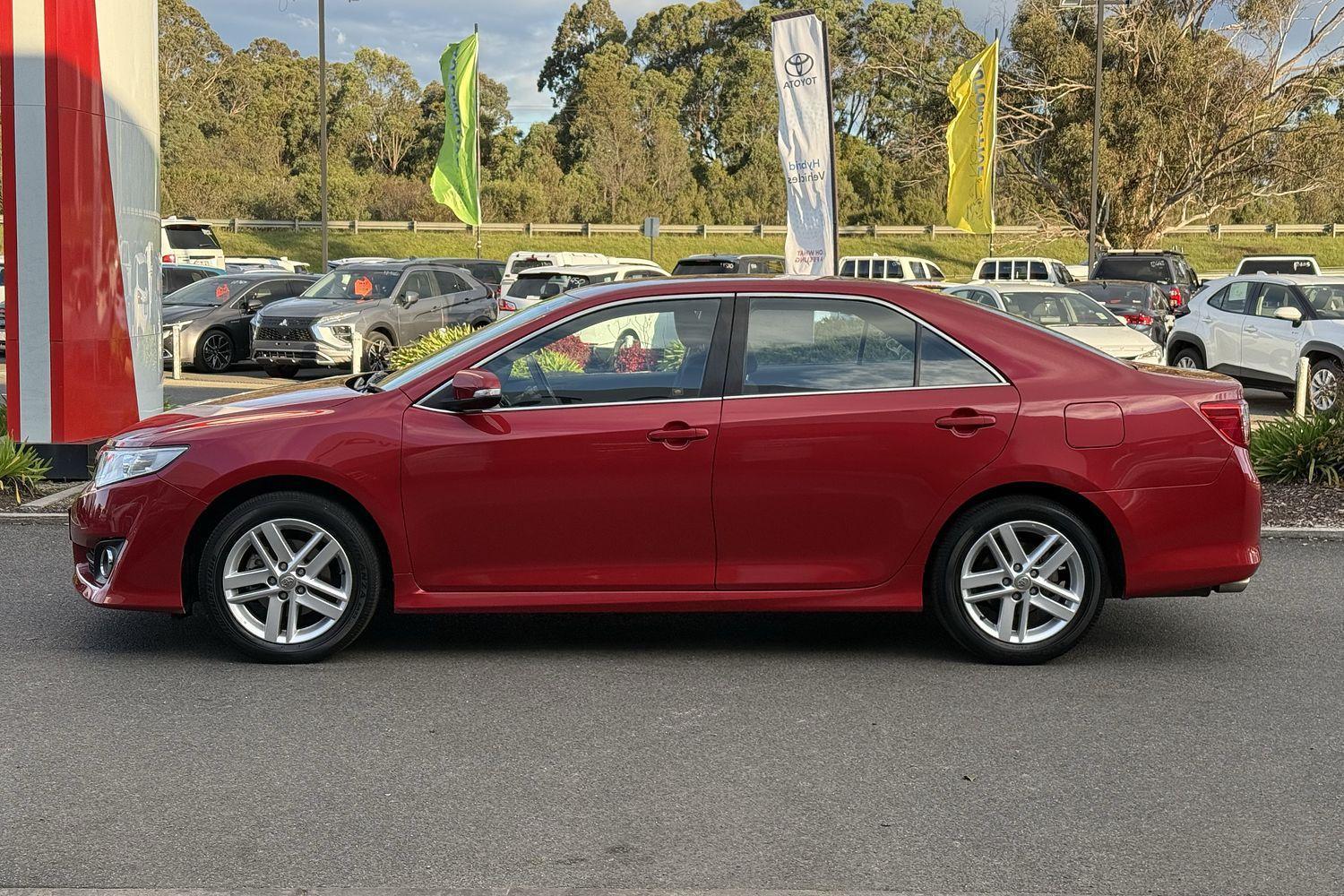 2013 Toyota Camry Atara R in Red