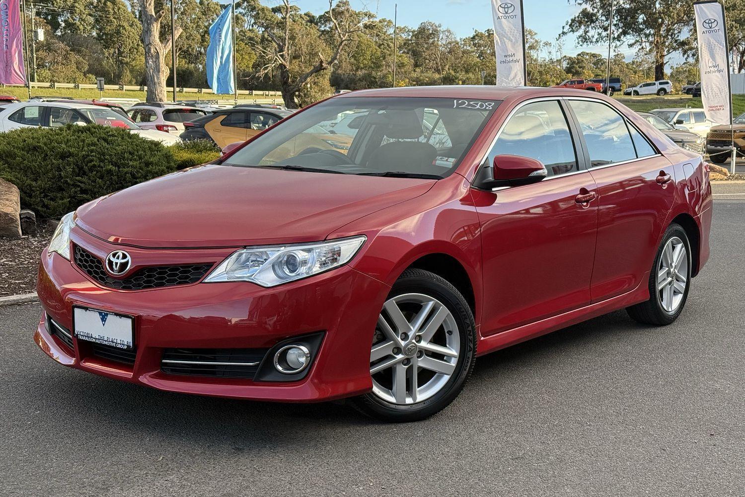 2013 Toyota Camry Atara R in Red