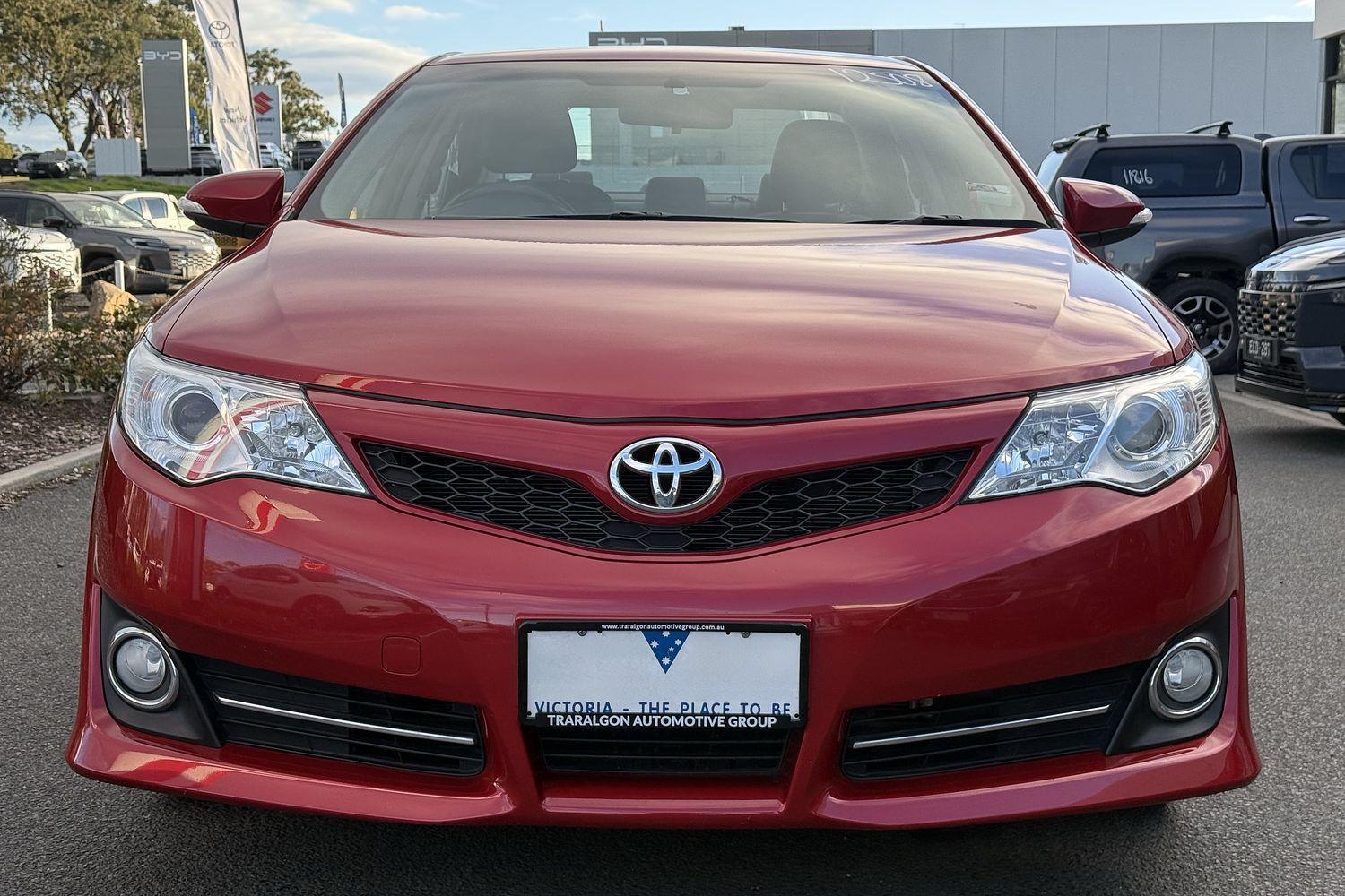 2013 Toyota Camry Atara R in Red
