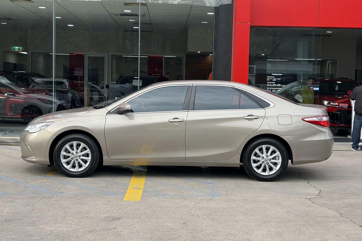 2016 Toyota Camry Altise in Beige