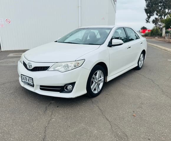 2012 Toyota Camry Atara S in White