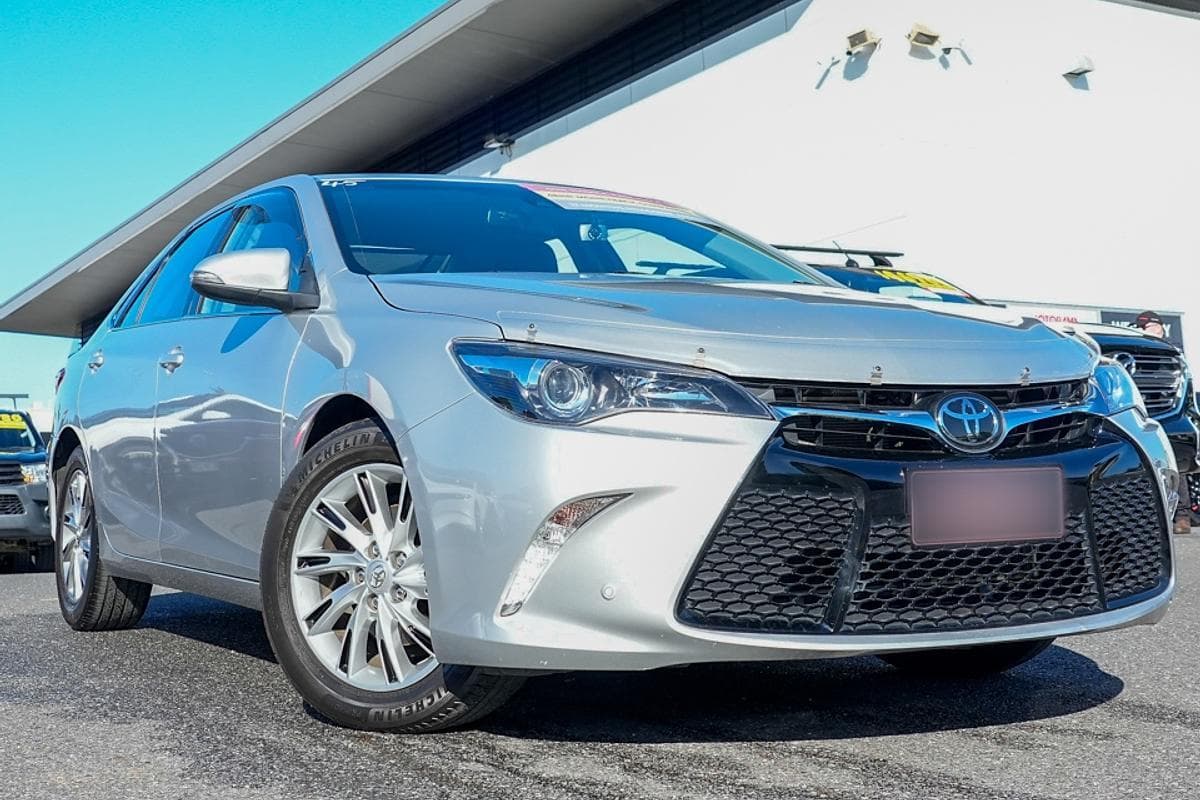 2016 Toyota Camry Atara SL in Silver