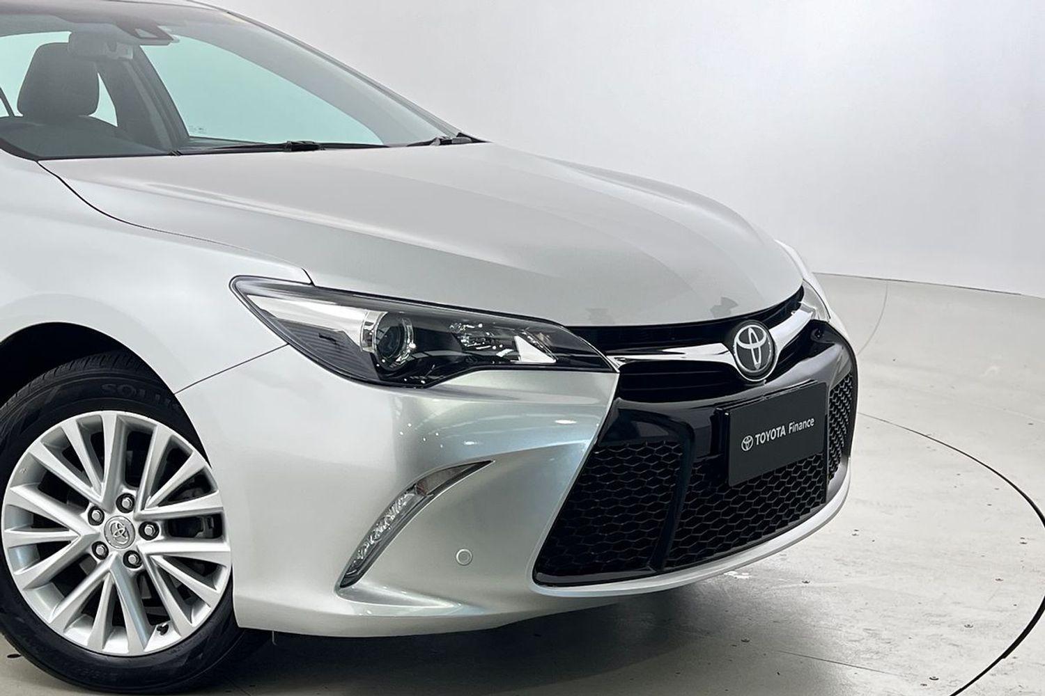 2016 Toyota Camry Atara SL in Silver