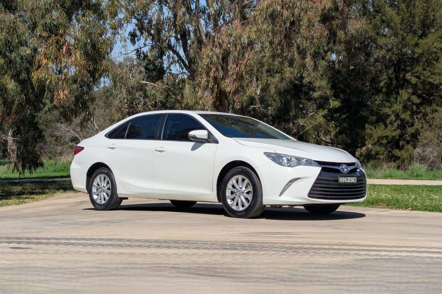 2017 Toyota Camry Altise in White