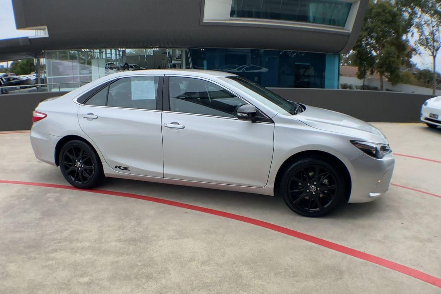 2017 Toyota Camry RZ in Silver