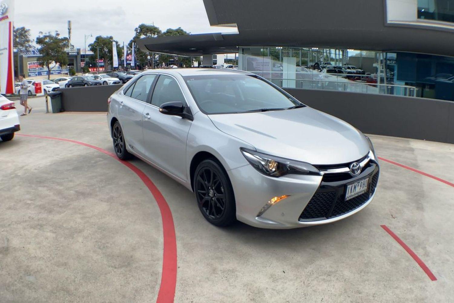 2017 Toyota Camry RZ in Silver