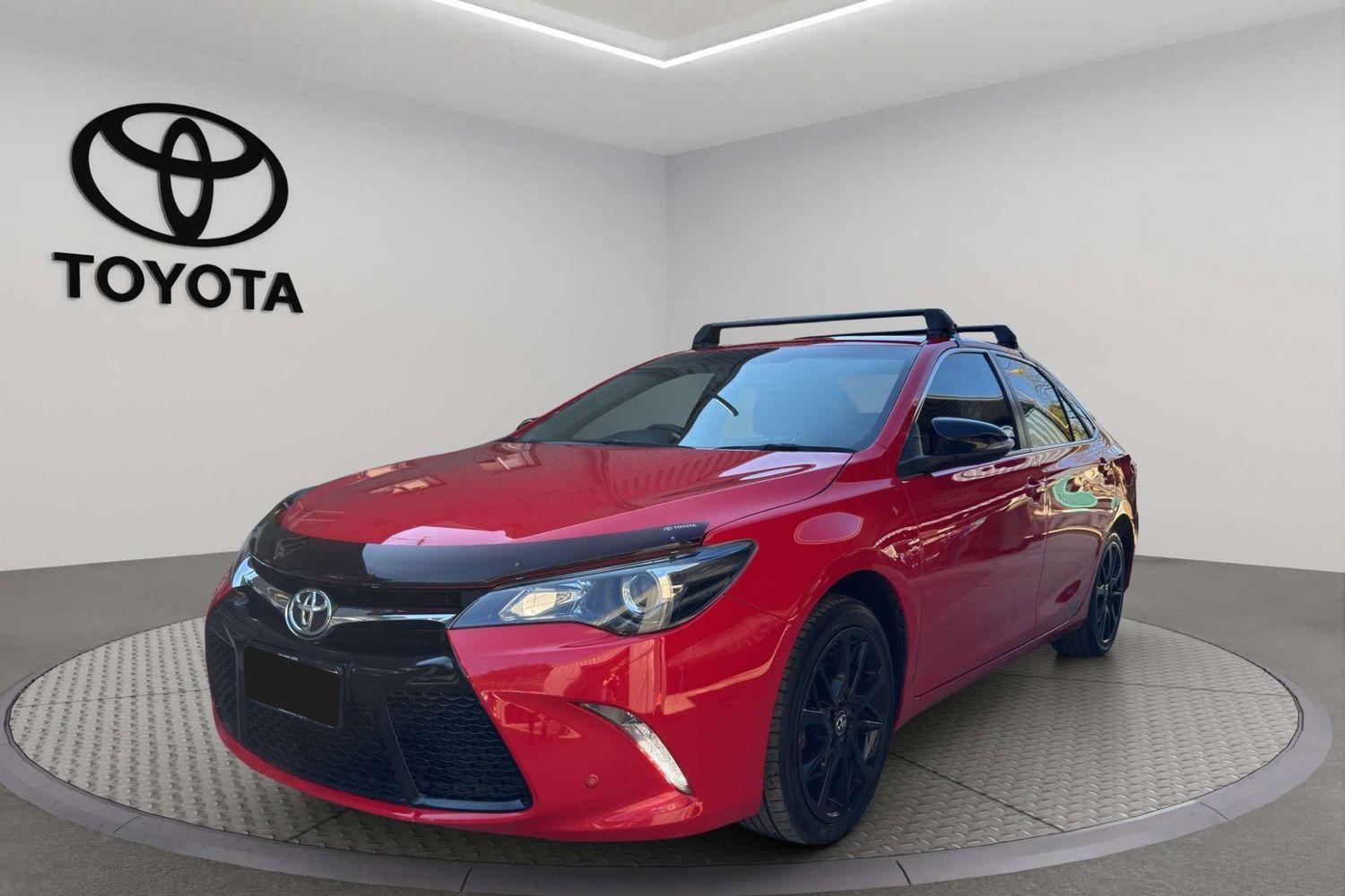 2017 Toyota Camry RZ in Red
