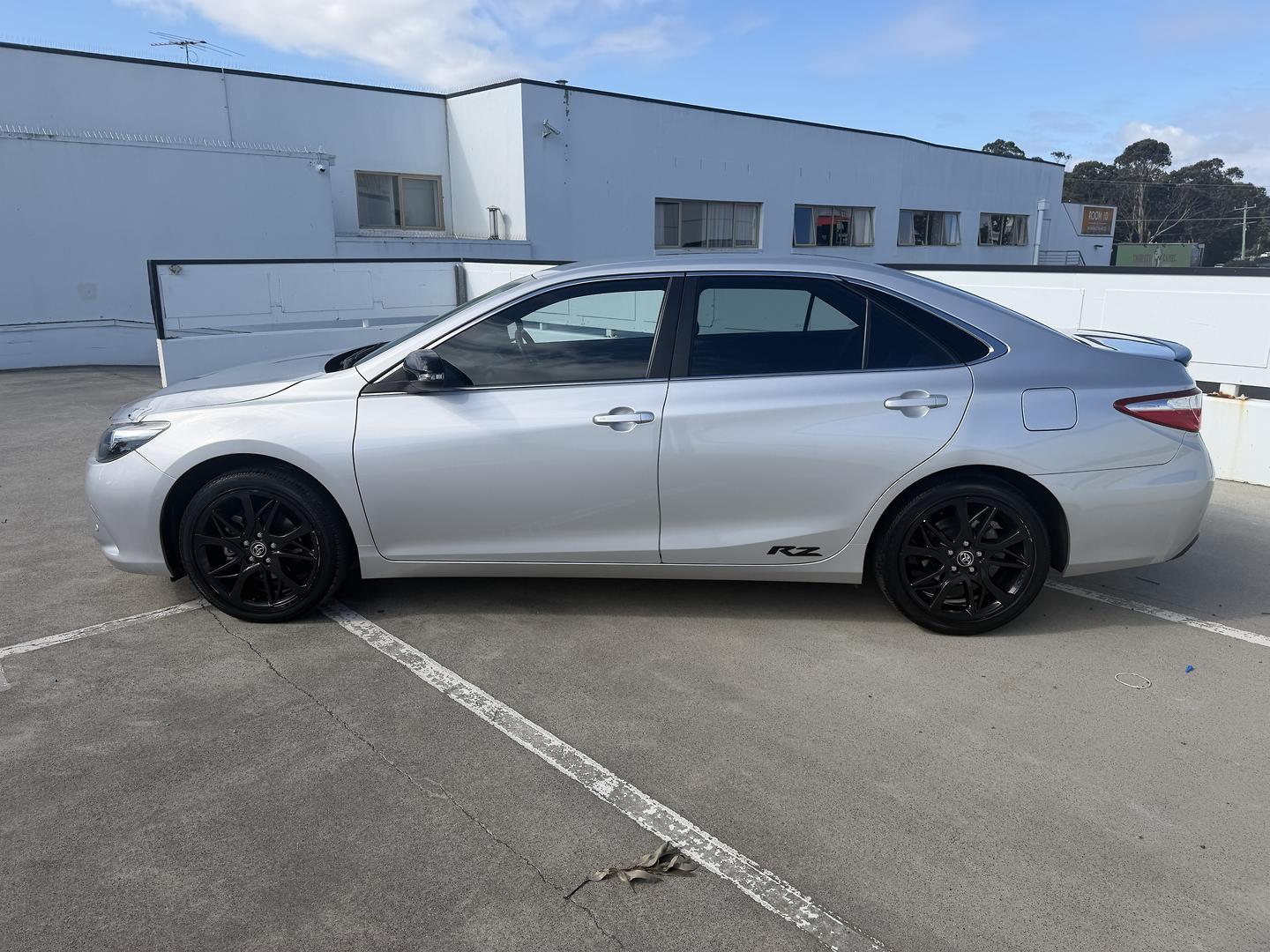 2017 Toyota Camry RZ in Silver