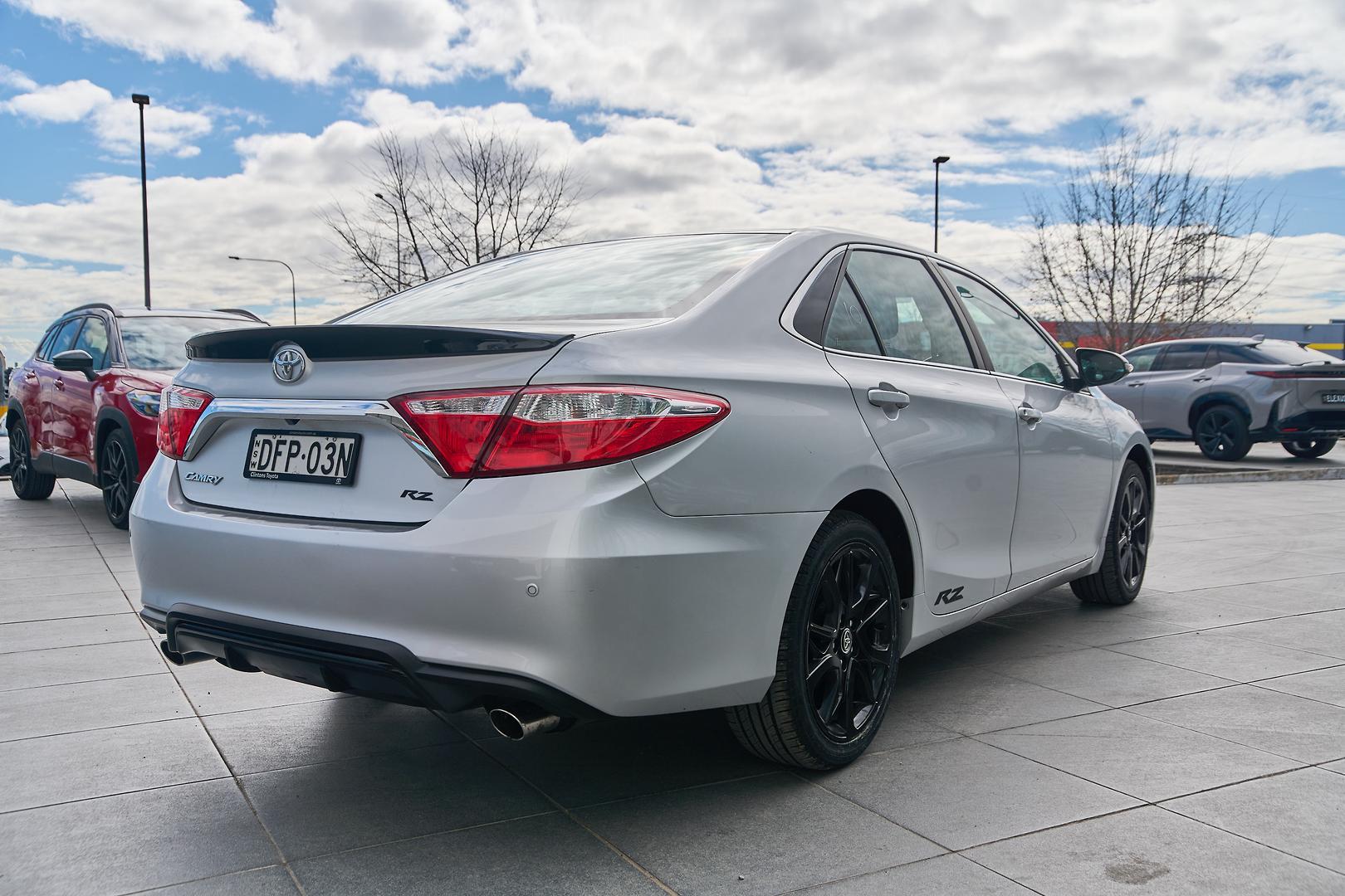 2016 Toyota Camry RZ in Silver