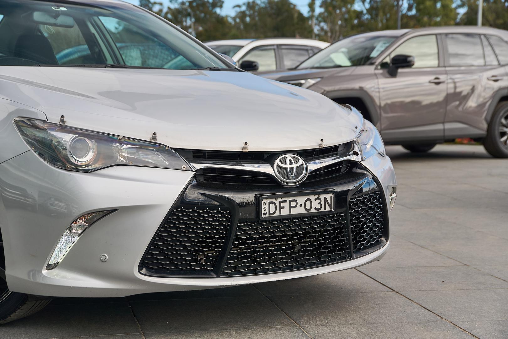 2016 Toyota Camry RZ in Silver