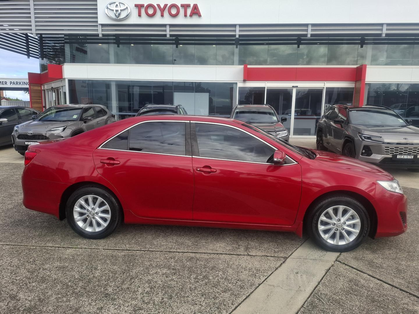 2014 Toyota Camry Altise in Red