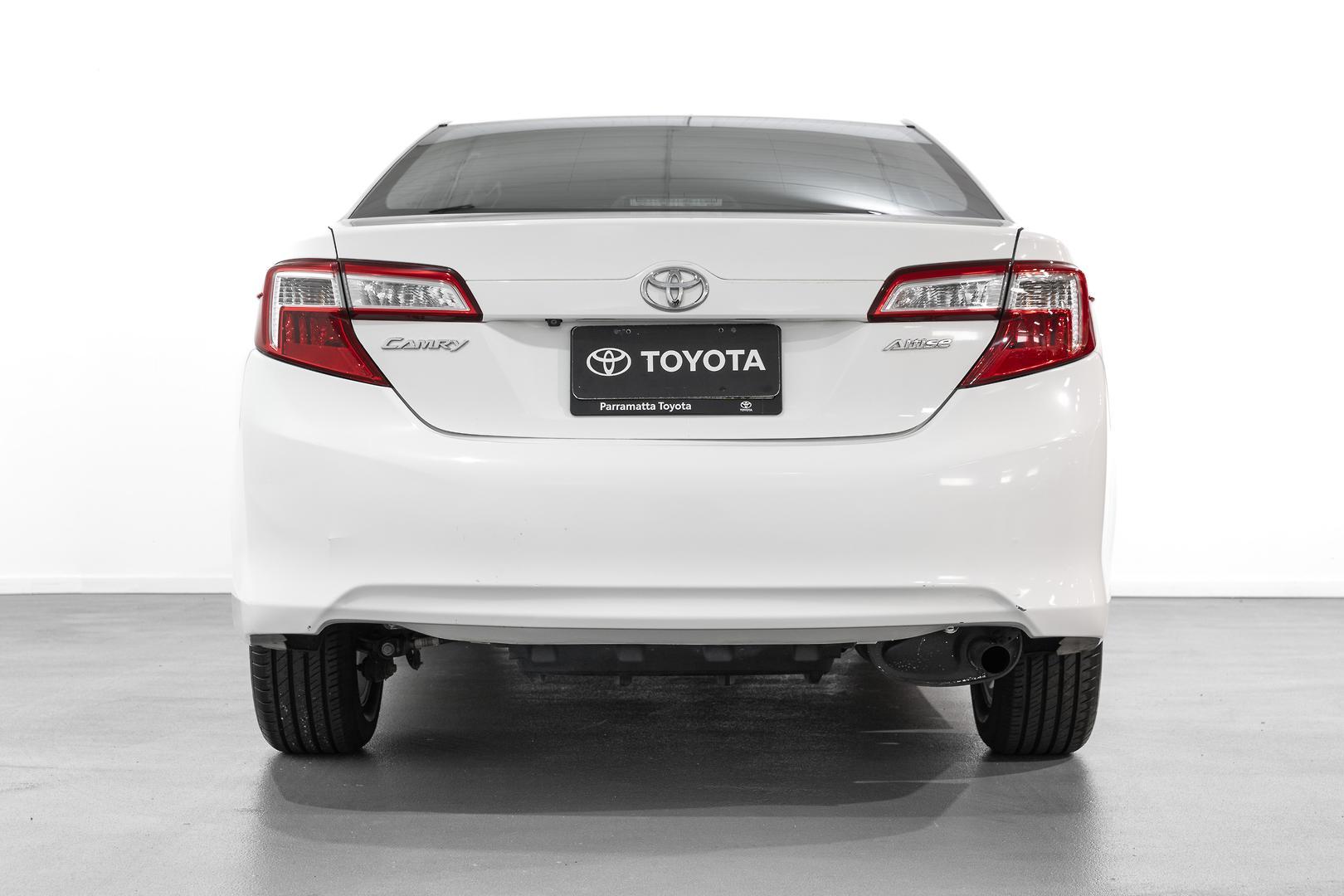 2015 Toyota Camry Altise in White