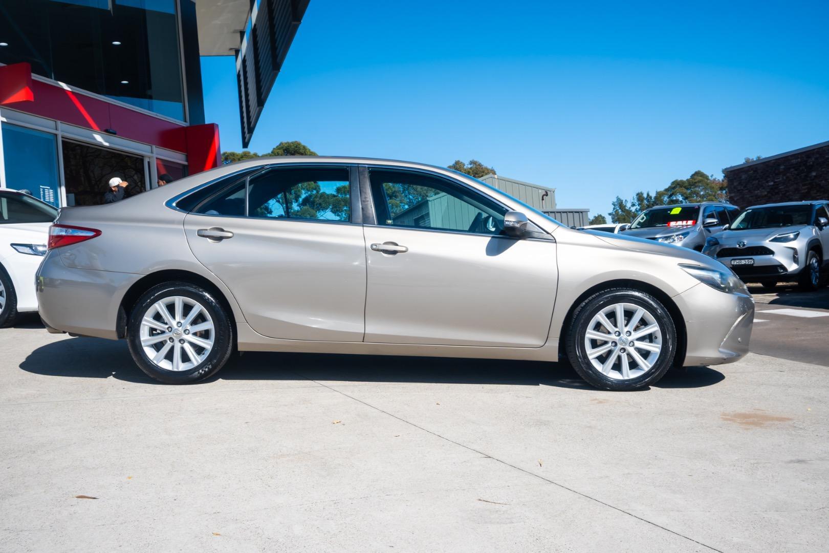 2016 Toyota Camry Atara S in Beige