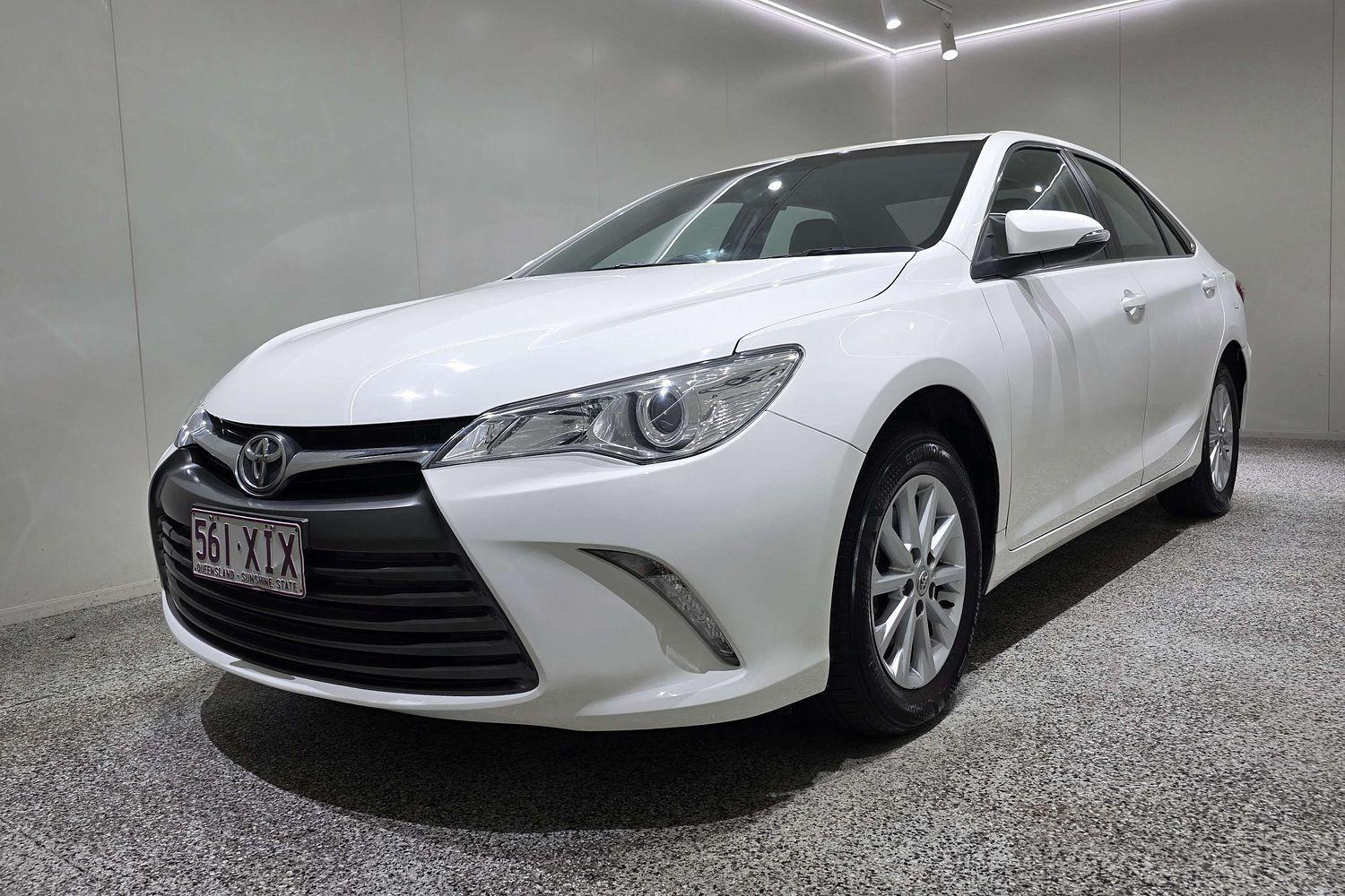 2016 Toyota Camry Altise in White