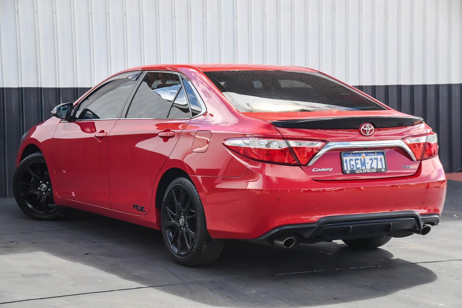 2016 Toyota Camry RZ in Red