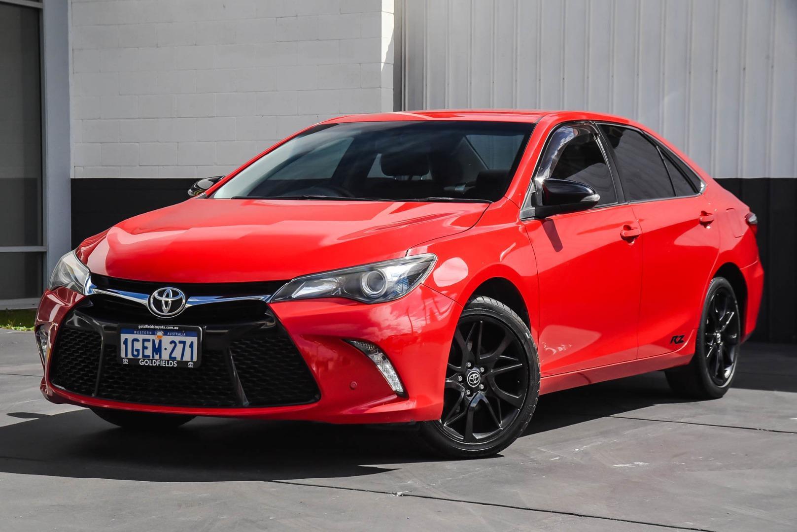 2016 Toyota Camry RZ in Red