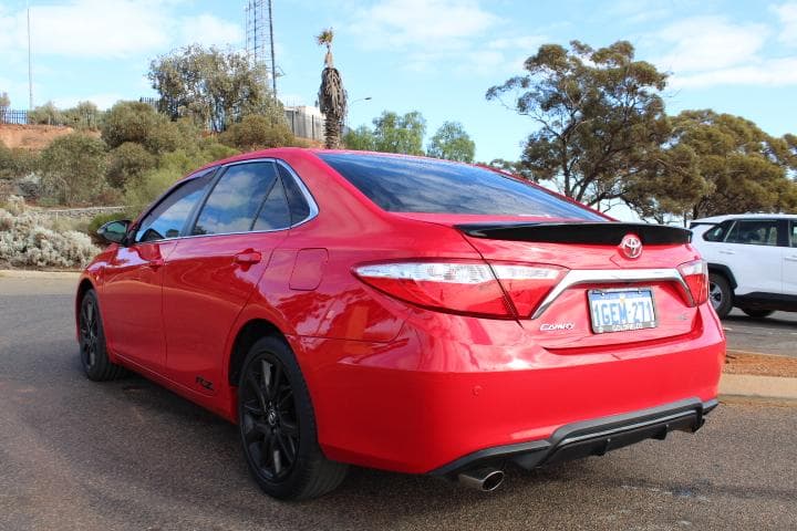 2016 Toyota Camry RZ in Red