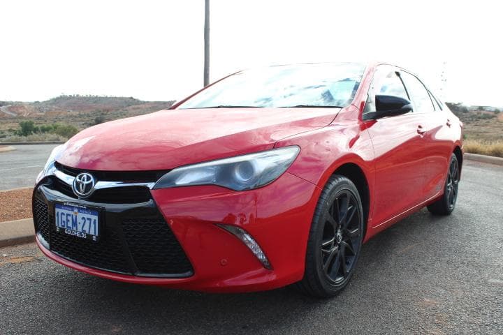 2016 Toyota Camry RZ in Red