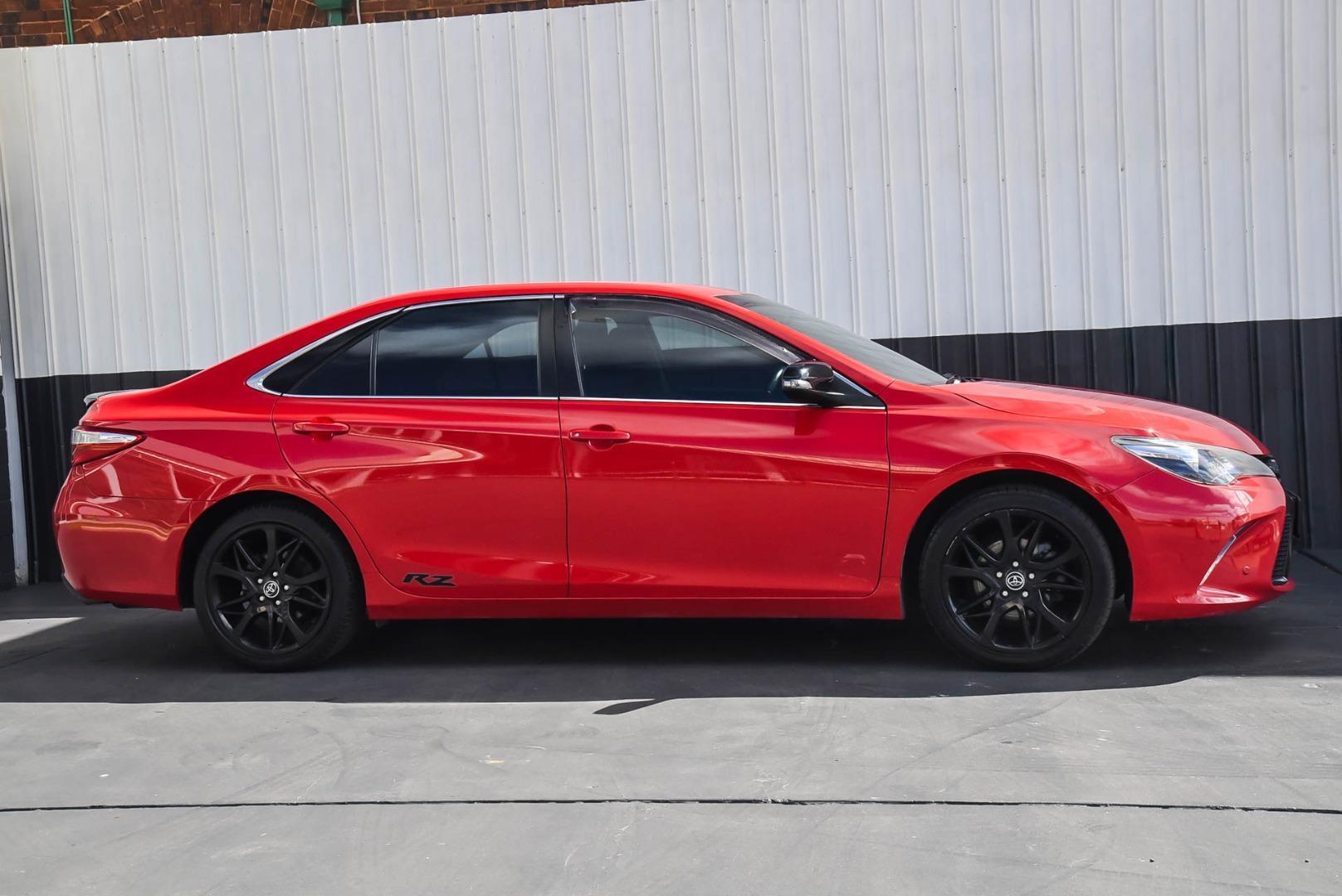 2016 Toyota Camry RZ in Red