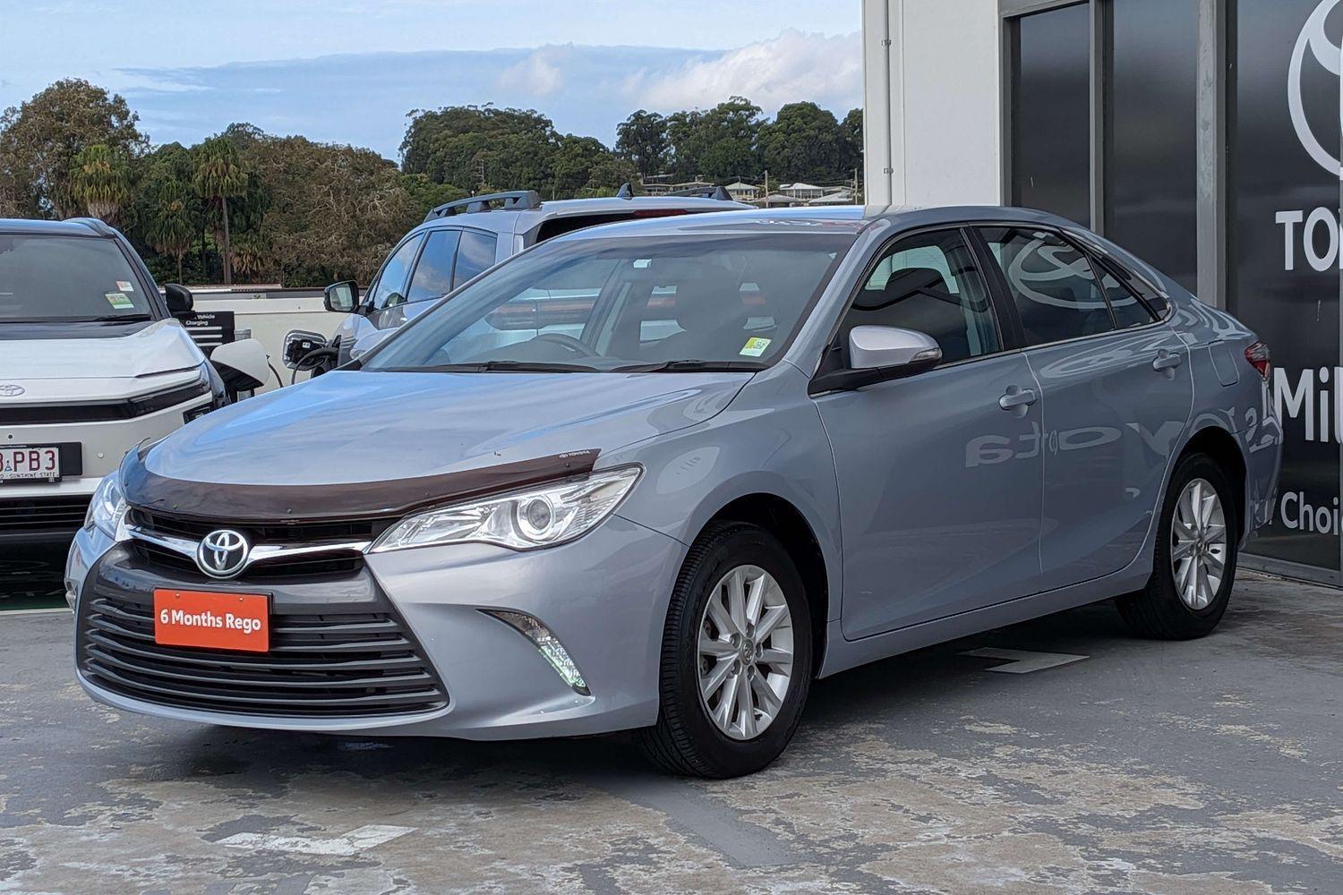 2017 Toyota Camry Altise in Blue