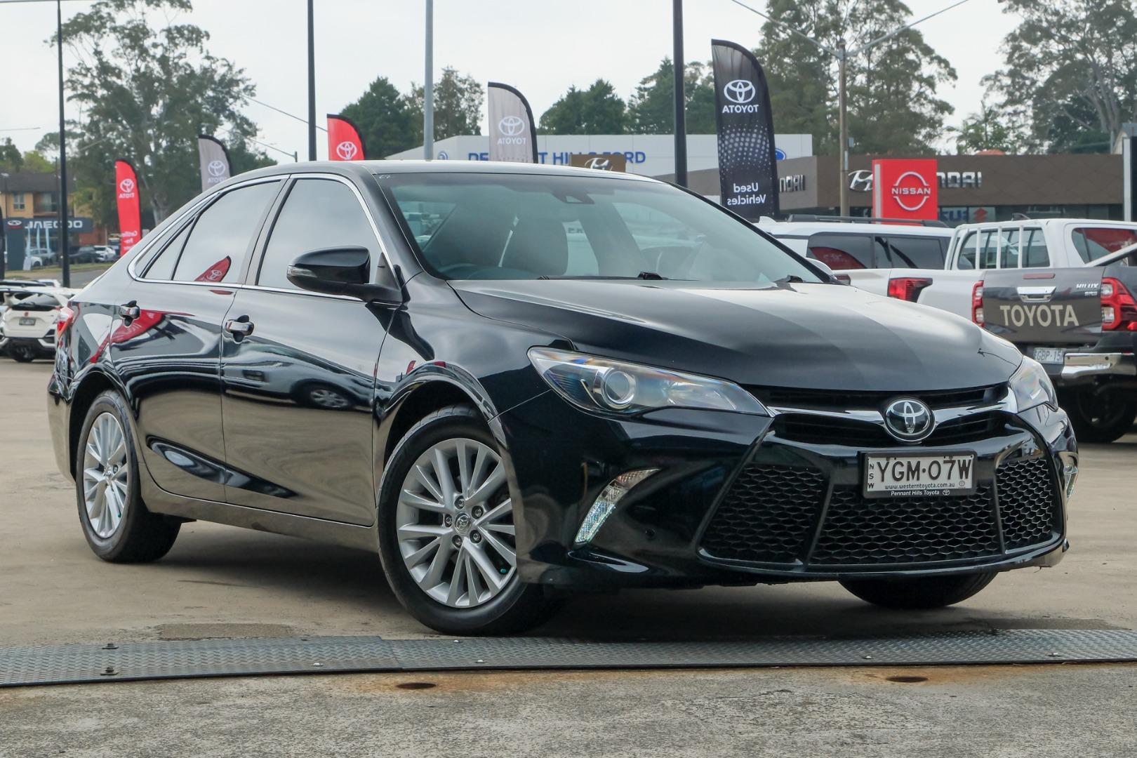 2016 Toyota Camry Atara SL in Black
