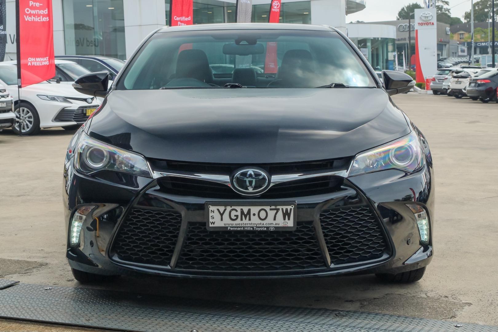 2016 Toyota Camry Atara SL in Black