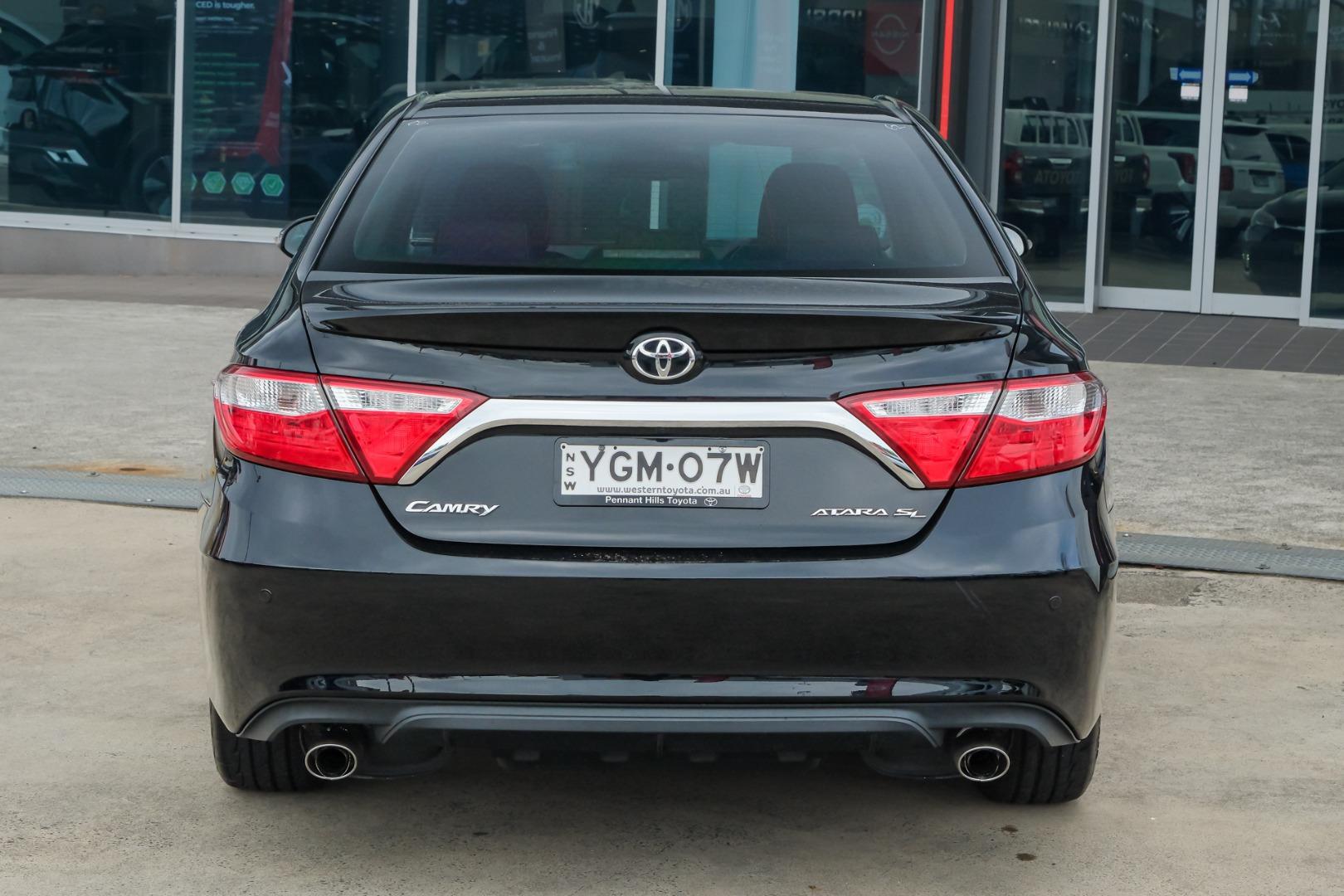 2016 Toyota Camry Atara SL in Black