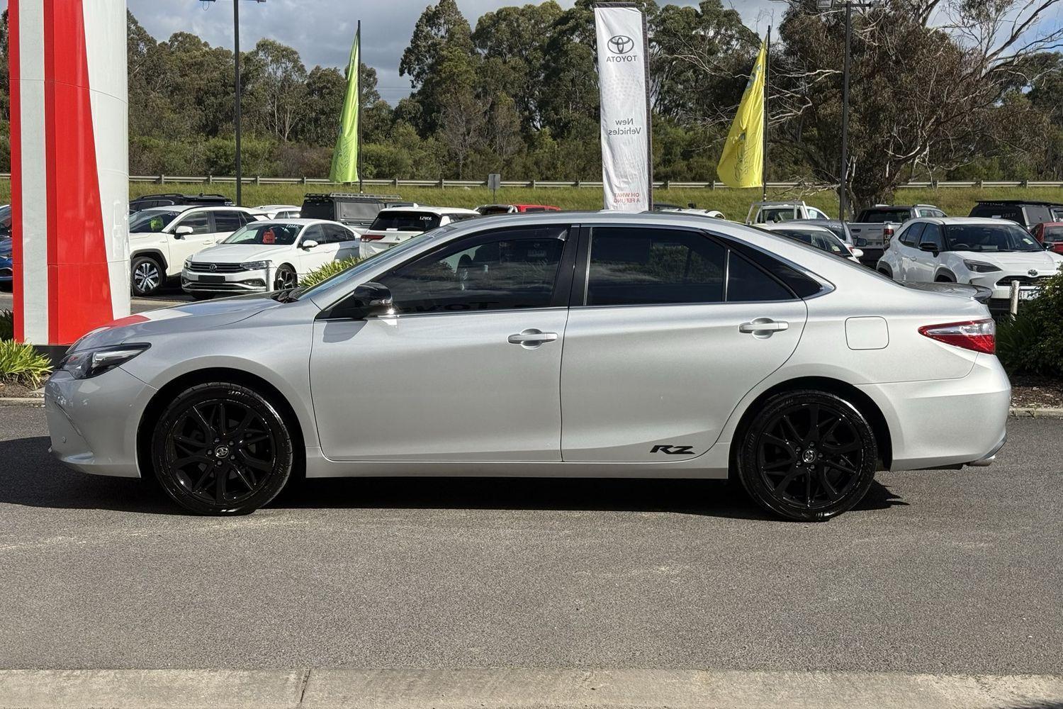 2016 Toyota Camry RZ in Silver