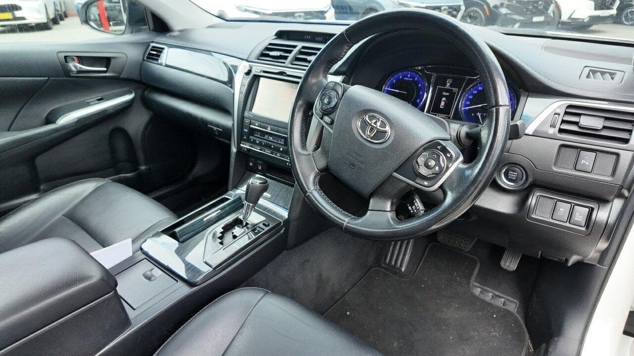 2017 Toyota Aurion Presara in White