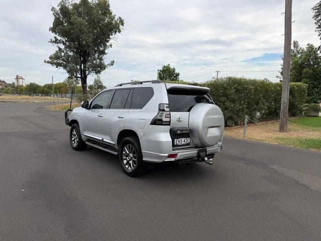 2020 Toyota Landcruiser Prado Kakadu in Silver