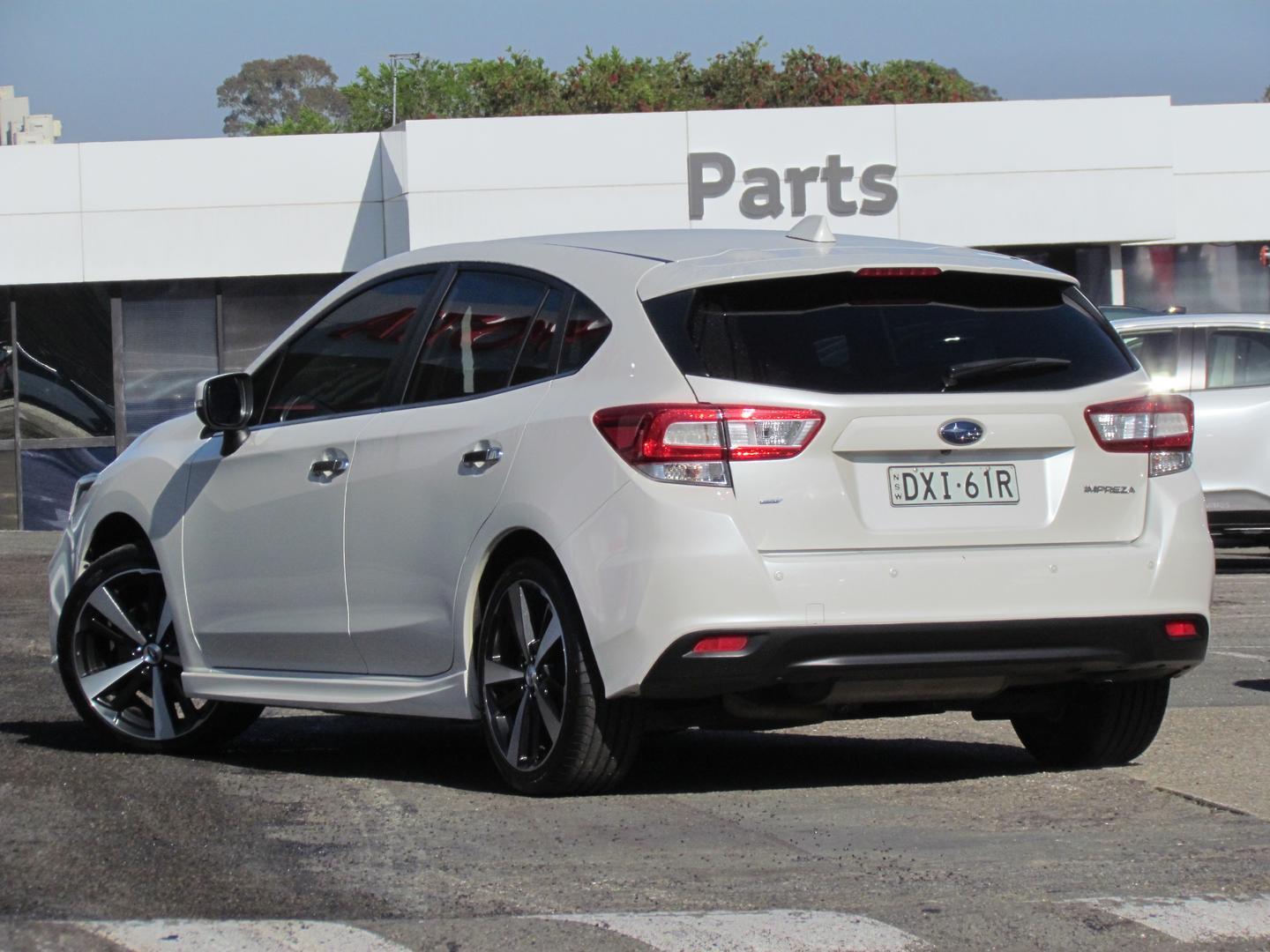 2018 Subaru Impreza 2.0i-S in White